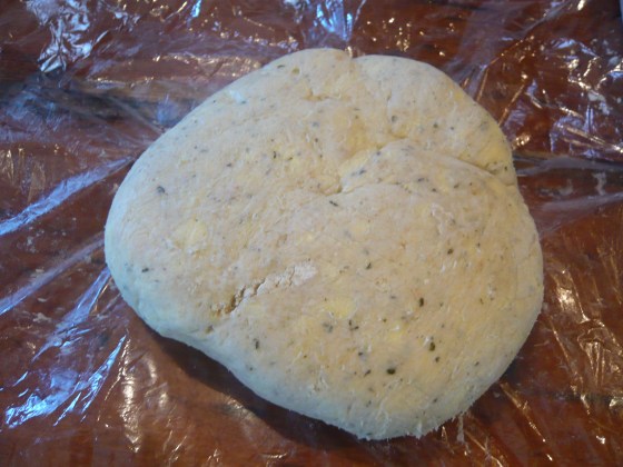 dough3 A savory dough with dried thyme, ready for the fridge!