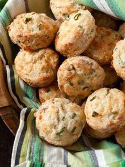 cheddar scallion scones