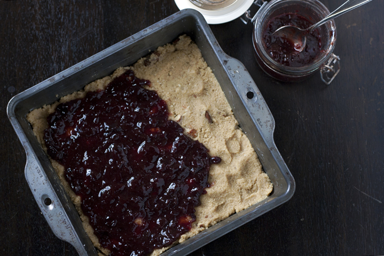 jam-crumb-bars