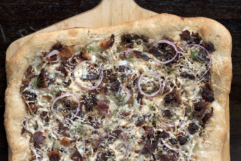 caramelized-fennel-pizza