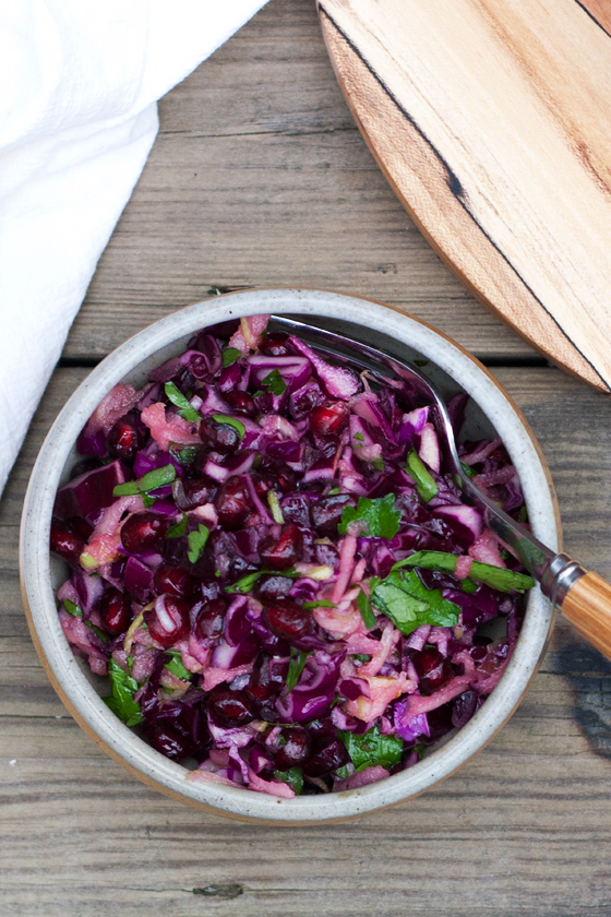 apple-cabbage-pom-slaw