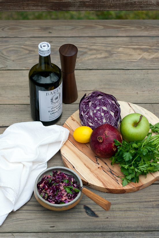 apple-cabbage-pom-slaw